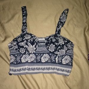 AE Crop Top W/ Pads